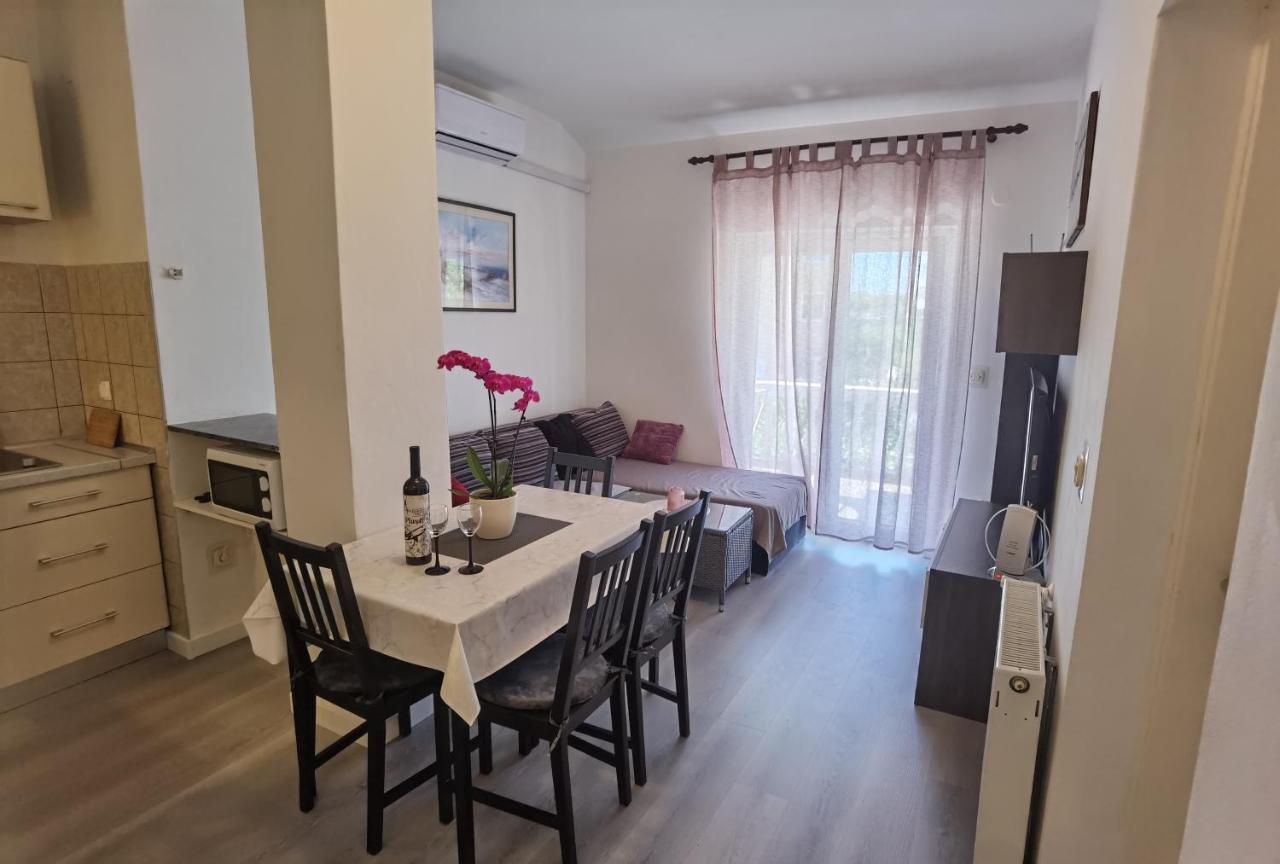 Apartments & Rooms Milena Vodice Exterior photo