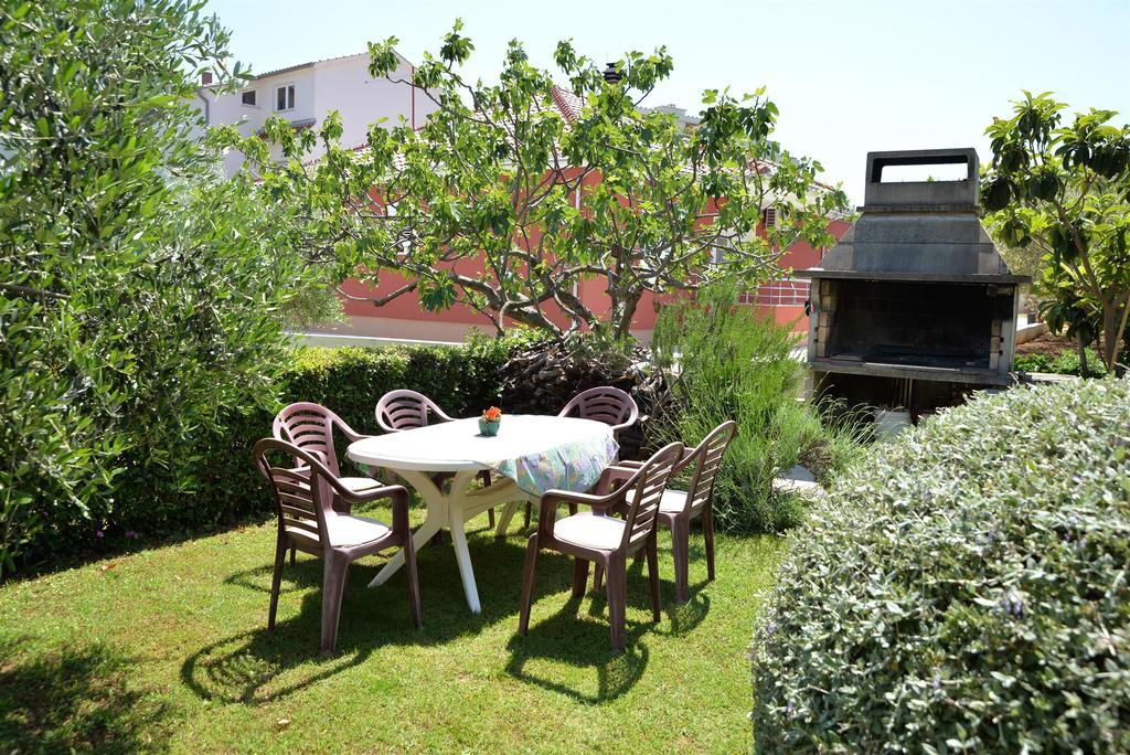 Apartments & Rooms Milena Vodice Exterior photo
