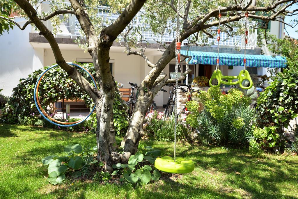 Apartments & Rooms Milena Vodice Exterior photo
