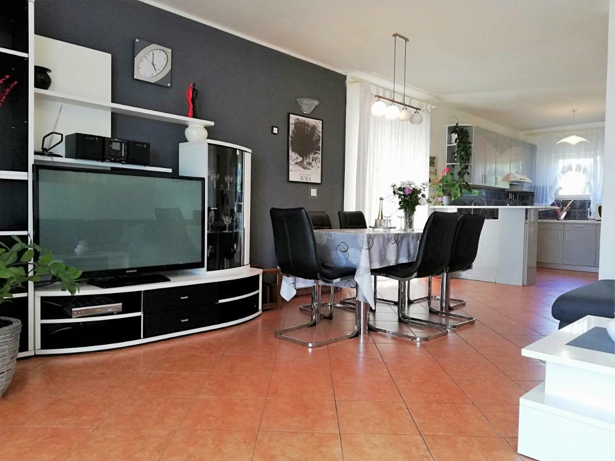 Apartments & Rooms Milena Vodice Exterior photo
